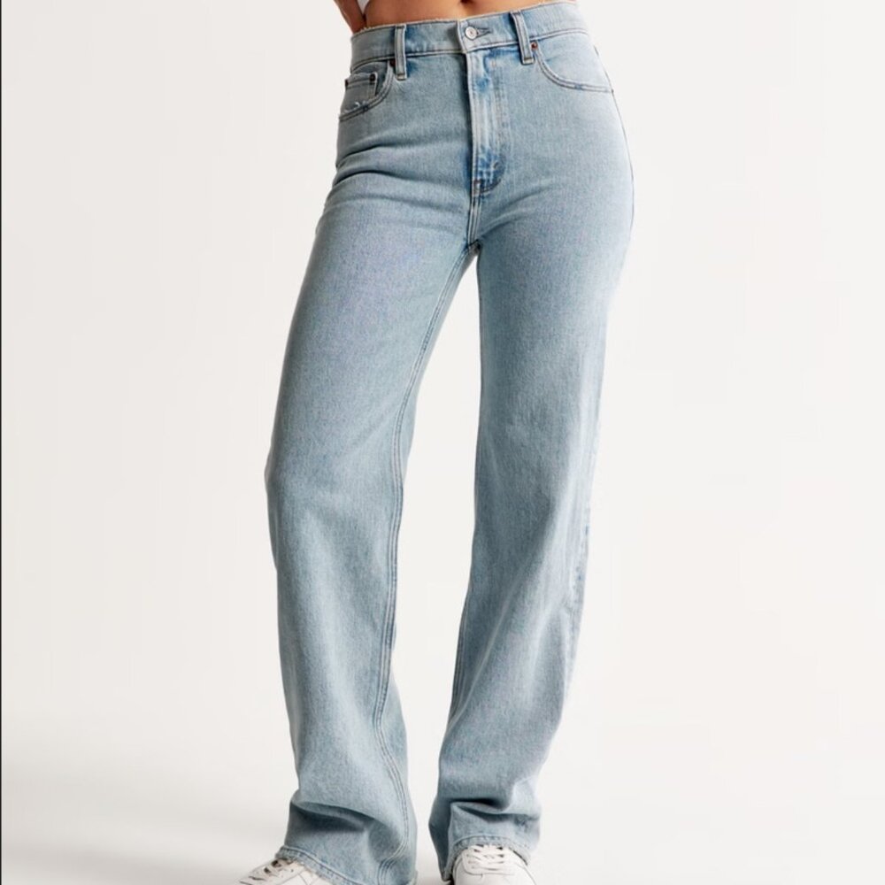 Abercrombie & Fitch Women's High Rise 90s Relaxed Jean - Size 25